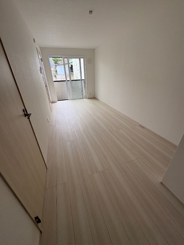 エトワールヴァリ　プレリュード1階 ※105号室は反転