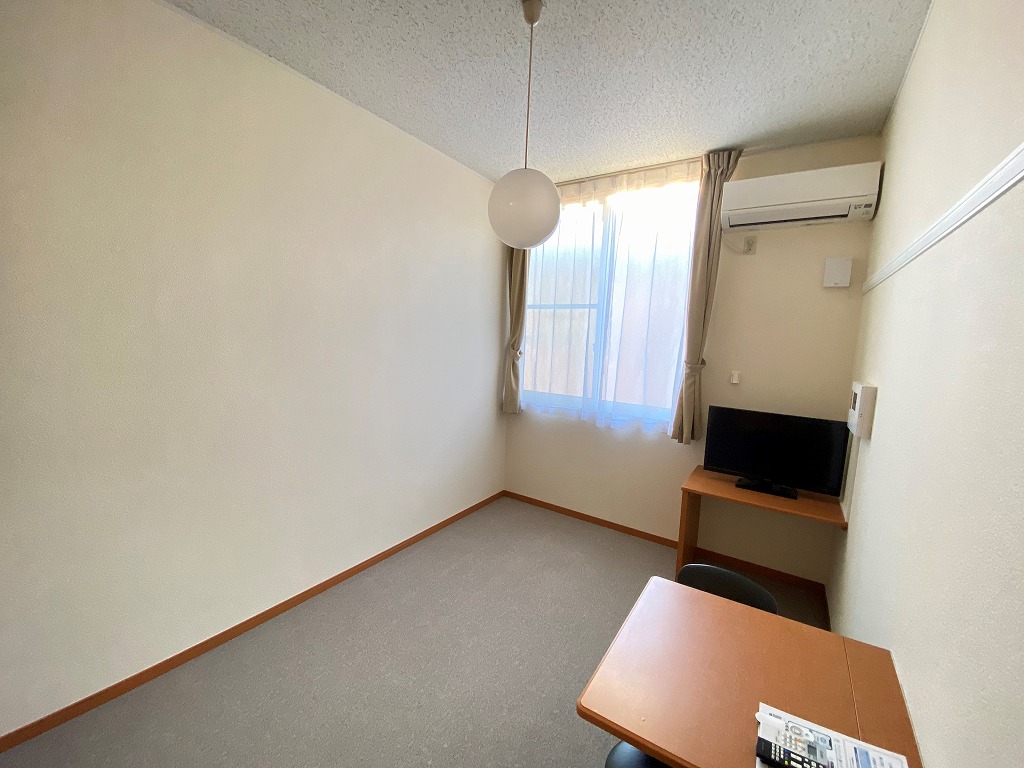 レオパレスみずほサード204号室 リビング