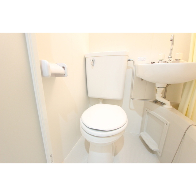 アクセス札場町 内観