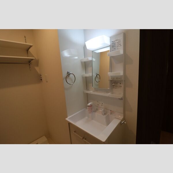 セレスティア白鳥 洗面台