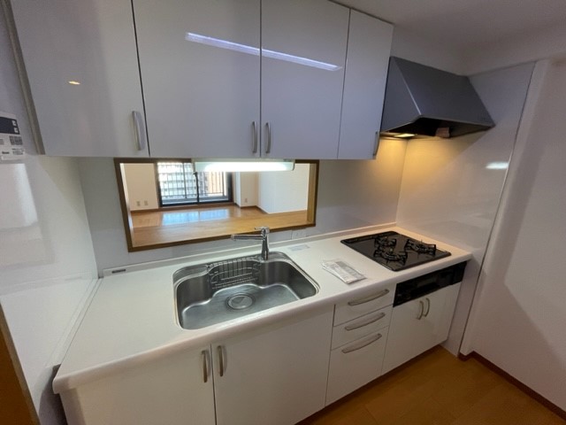 ワイズ２２２ キッチン