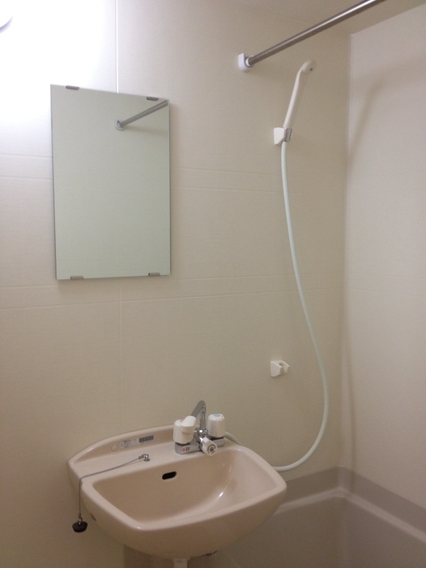 レオパレスＯＯＨＡＲＡ 玄関