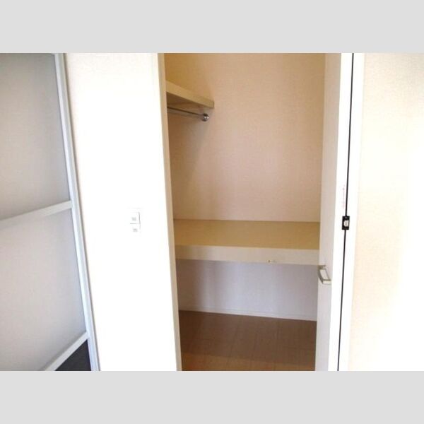 サンベルテ　Ⅵ203号室 ウォークインクローゼット