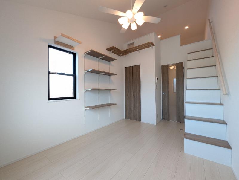 オデッセイ１０2階 部屋その他