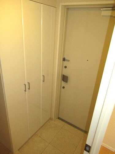 カテリーナ代々木プレイス 玄関　※2021年6月撮影