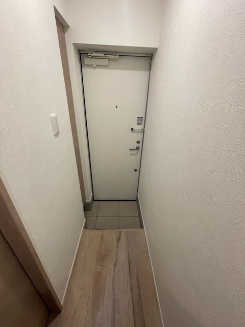 ライブリー東向島0103号室 玄関