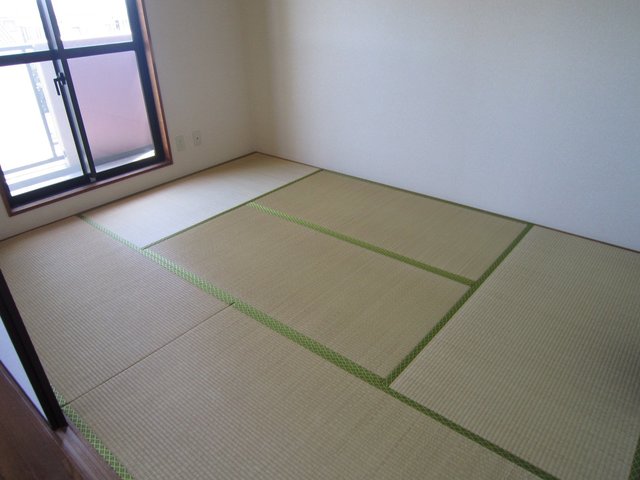 セシオン湘南0301号室 落ち着いた雰囲気の和室付きです