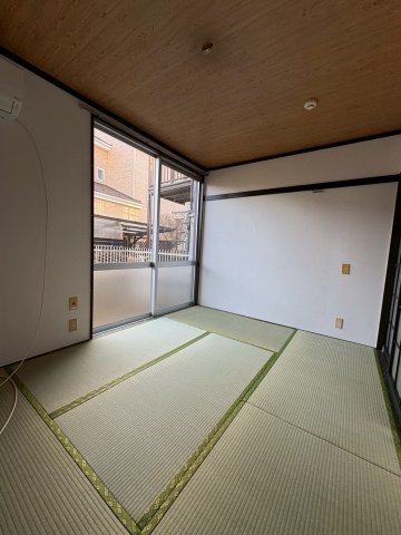 サンフォーブル湘南102号室 寝室