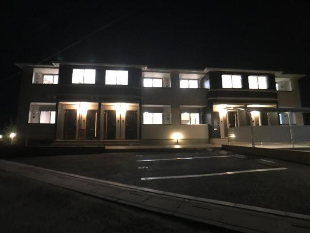 Ｎｏｕｖｅｌｌｅ　Ｖａｇｕｅ（ヌーベル・バーグ） 外観写真（夜）