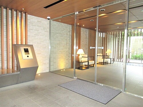 ライオンズ関町北グランヒルズ1階 エントランス