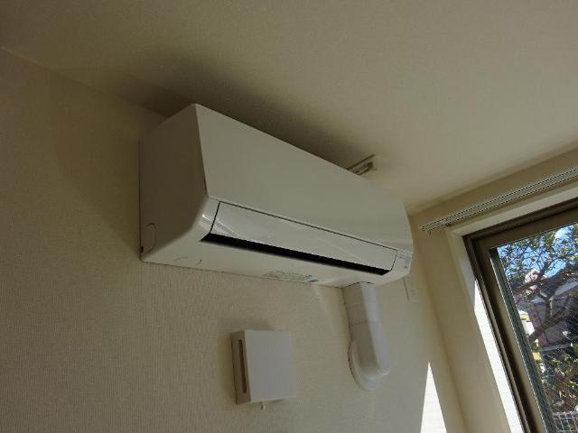 リヴァージュ登戸202号室 エアコン
