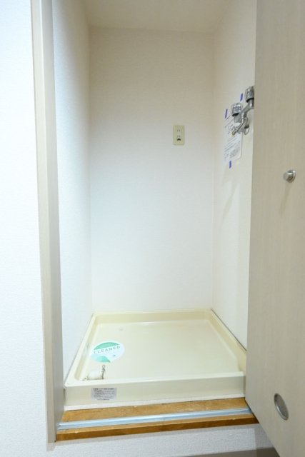 東建シティハイツ上野 室内洗濯機置場