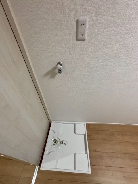 トモイエレジデンス中野 室内洗濯機置場