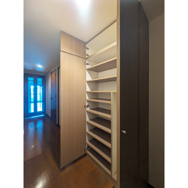 ルクレ川口ウエスト0303号室 靴箱