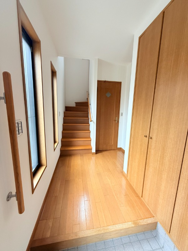 岡津町戸建て 玄関