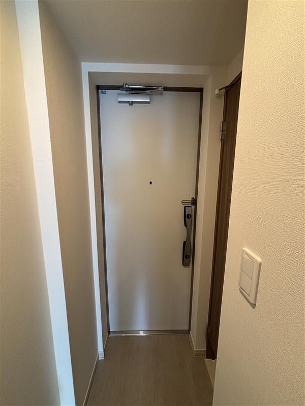 リブリ・セリジエ2階 玄関