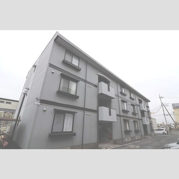 ピュアコート　(2)弐番館103号室 建物外観