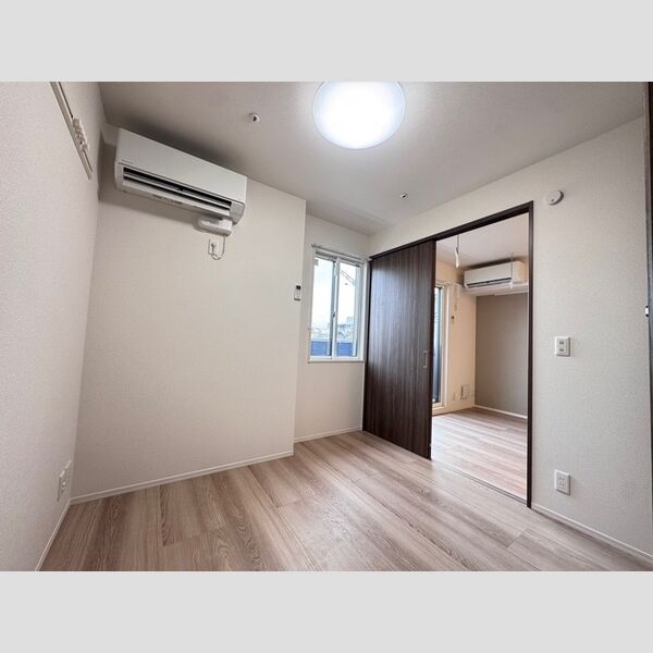 レンブランサ湘南台303号室 洋室