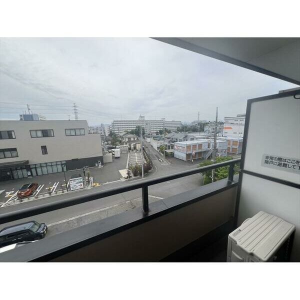 エステート吉武111号室 同建物別部屋の参考画像