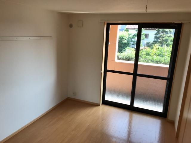 オーパ・ヴィラージュ 室内