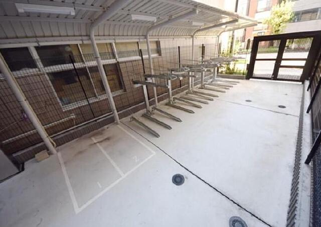 ドムス・スタイル浅草4階 駐輪スペース