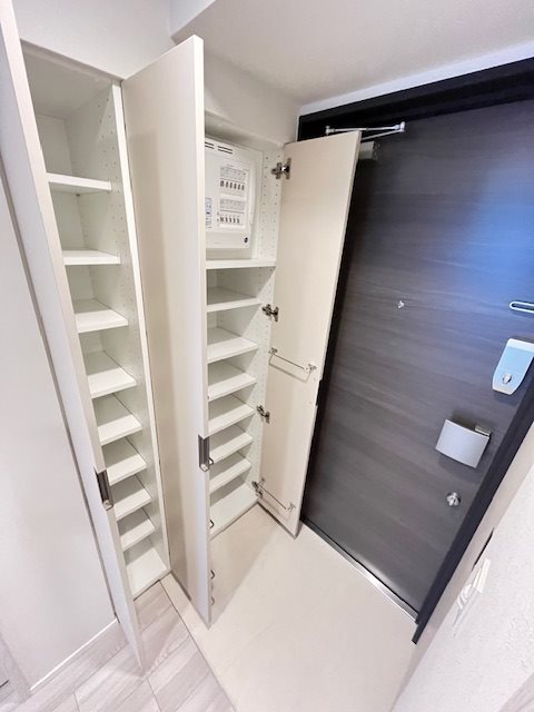 クロスレジデンス六義園8階 収納