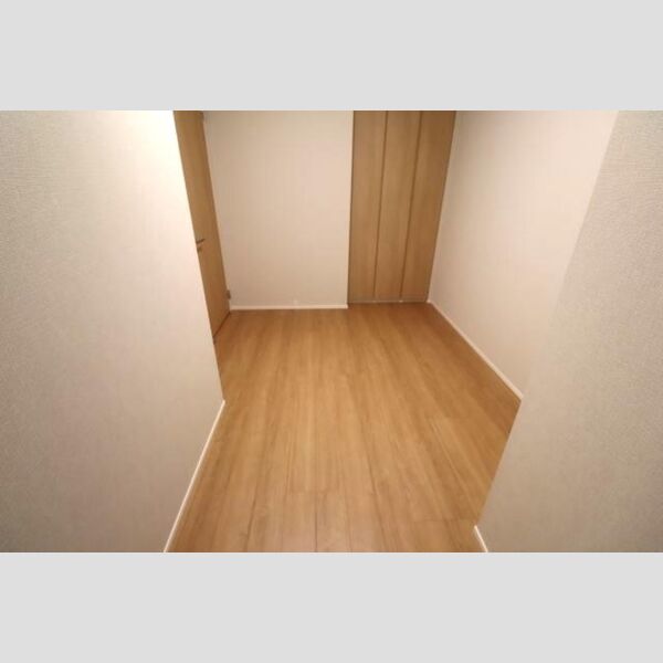 サンジョイアゼロ106号室 納戸5、2帖