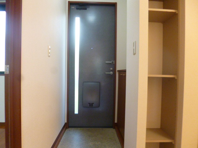 グレイスコート 玄関