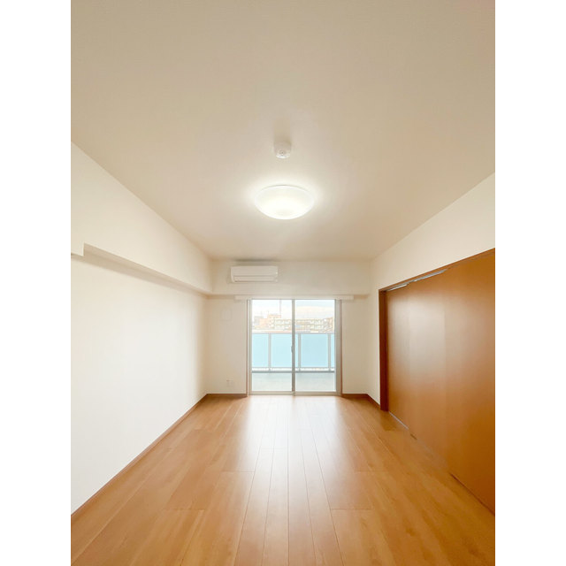 アーバハイツ六町環七北通り0503号室 リビング