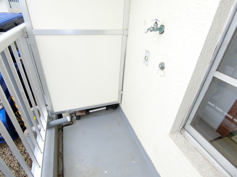 シティハイム船橋 洗濯機置き場　洗濯が終わったら移動しないですぐ干せます