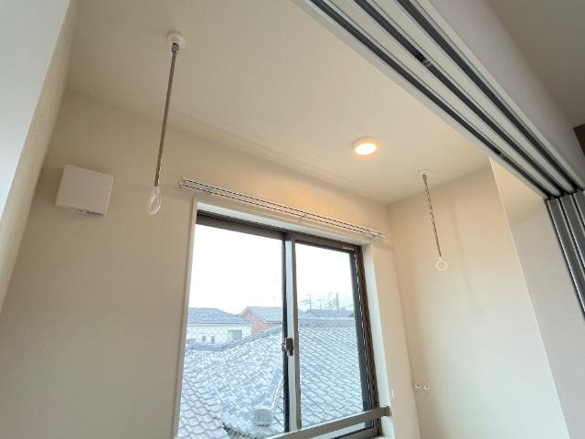 ベッシア・ノーブル201号室 室内物干し