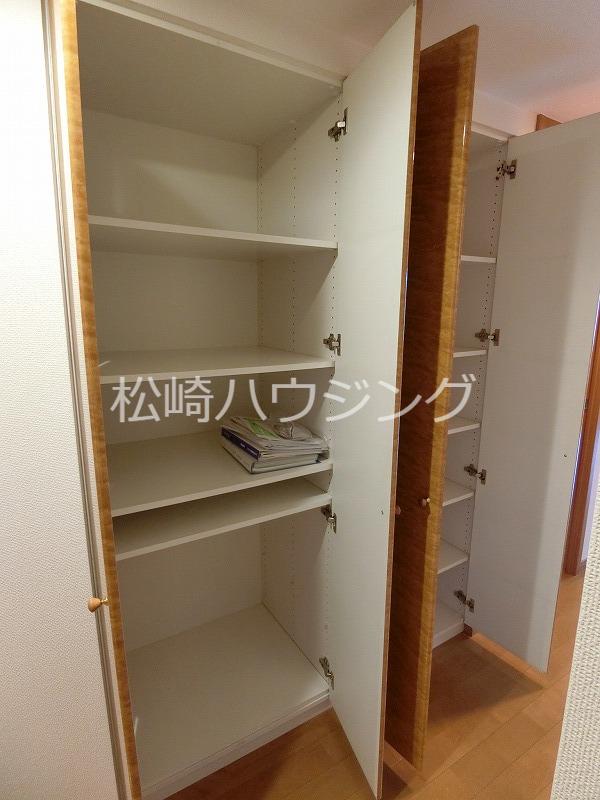 ディアクオーレ中野文園 収納