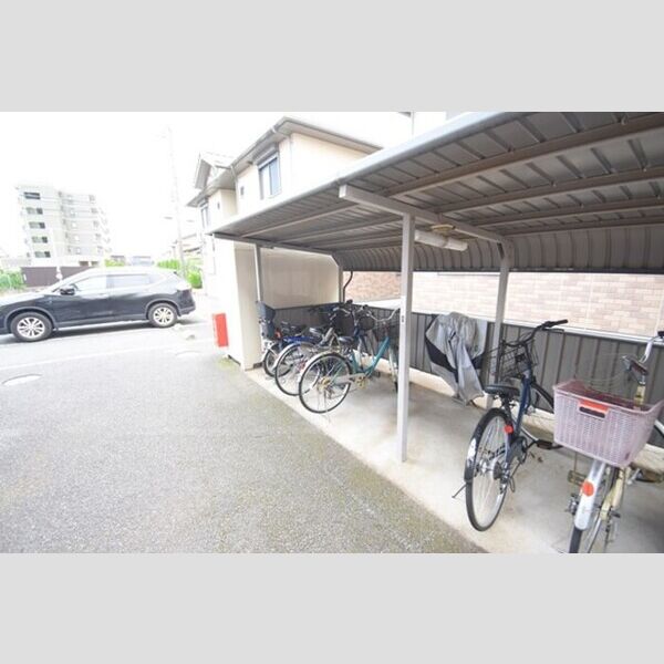 ガーデンコート　C 駐輪場