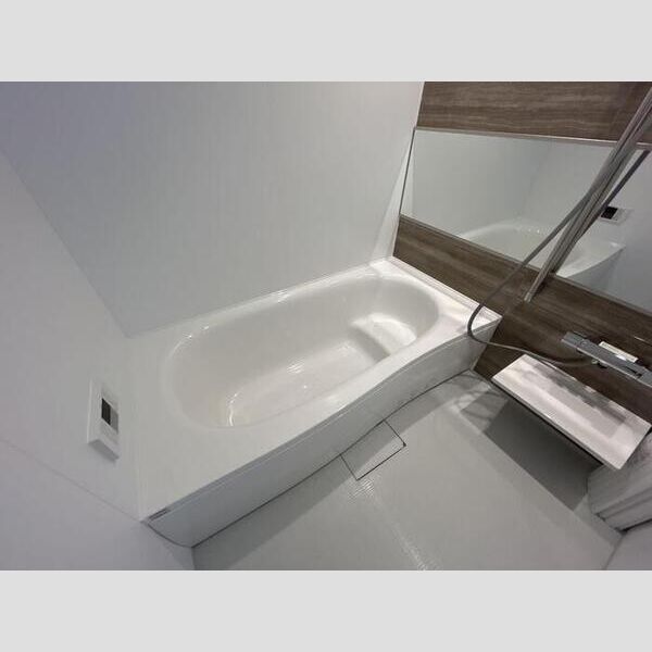 セレスティア西綾瀬106号室 浴室