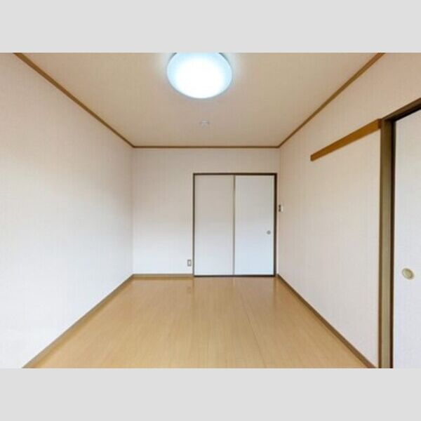 レインボーハイツ　Ⅱ番館102号室 洋室