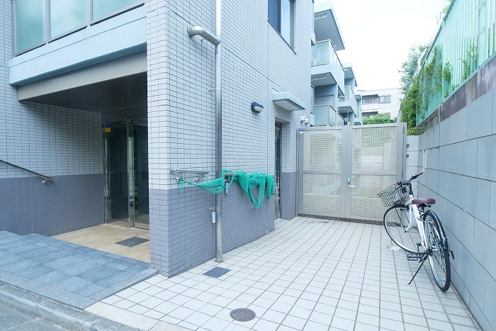 グラントレゾール明大前3階 外観