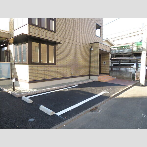 ヴィクトワール 駐車場です。