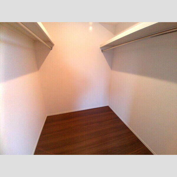 アウローラスズキ ウォークインクローゼット