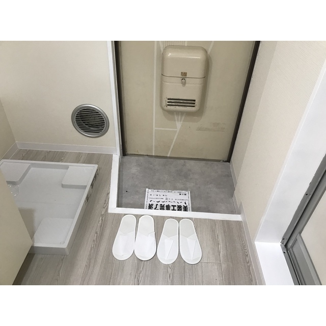 リエス伊勢原107号室 玄関