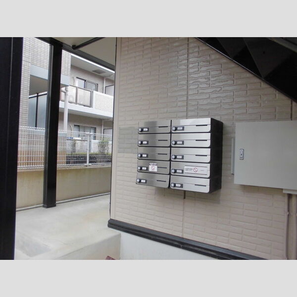 プリウス 集合ポスト