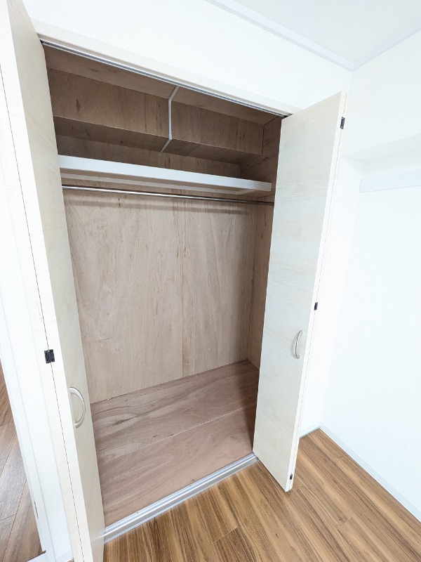 フロレセール(E-066) クローゼット