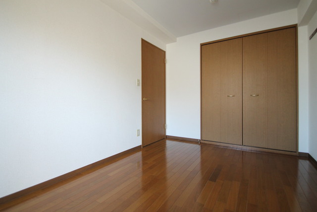 ピエトラ　ルーチェ 6.1帖洋室！