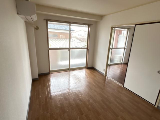 アビタシオン 洋室