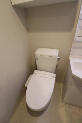 GENOVIA川崎Ⅶ1014号室 トイレ