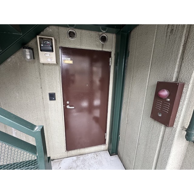 トライアングルハイム 玄関