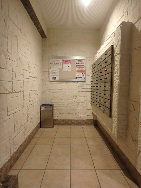 ガラ・シティ茗荷谷10階 メールボックス