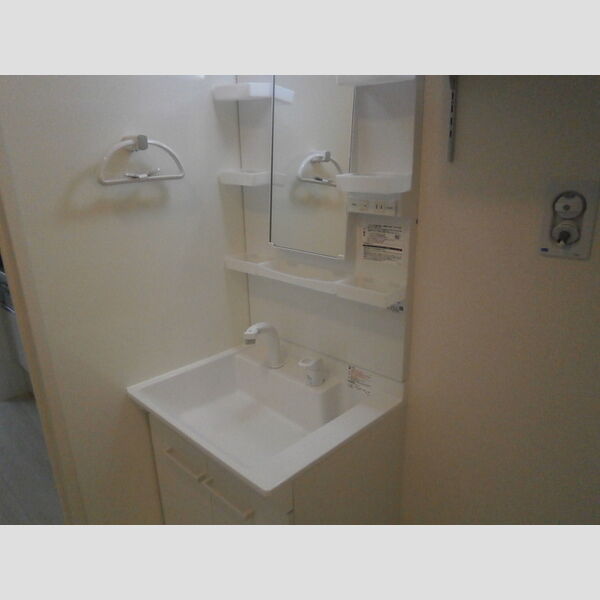 エクセリア高砂101号室 シューズボックス