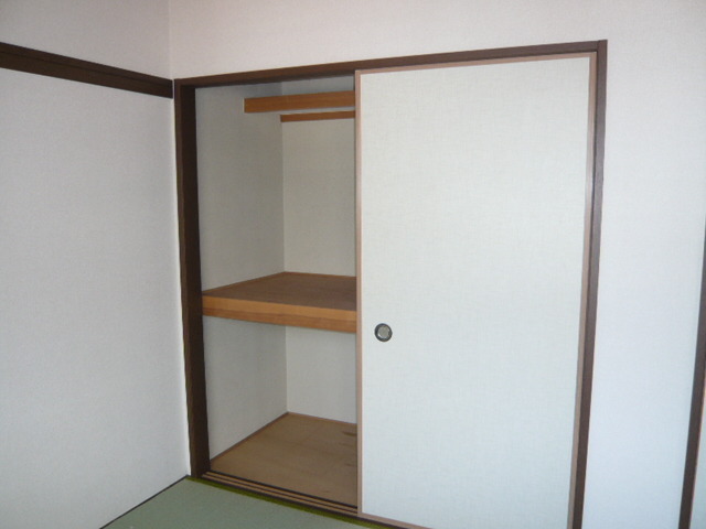 タウンハウス岡野 収納