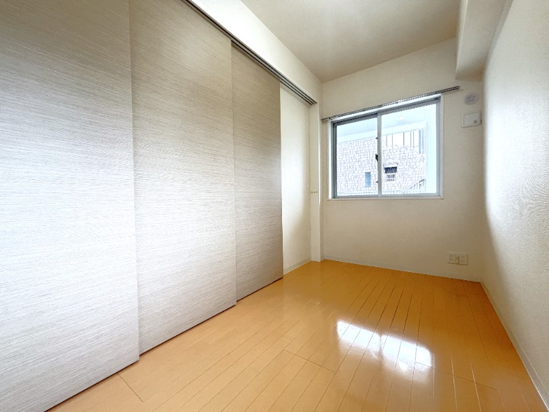 ＰＯＲＴＯ　ＰＡＲＴＩＲＥ　ＹＯＫＯＨＡＭＡ5階 寝室