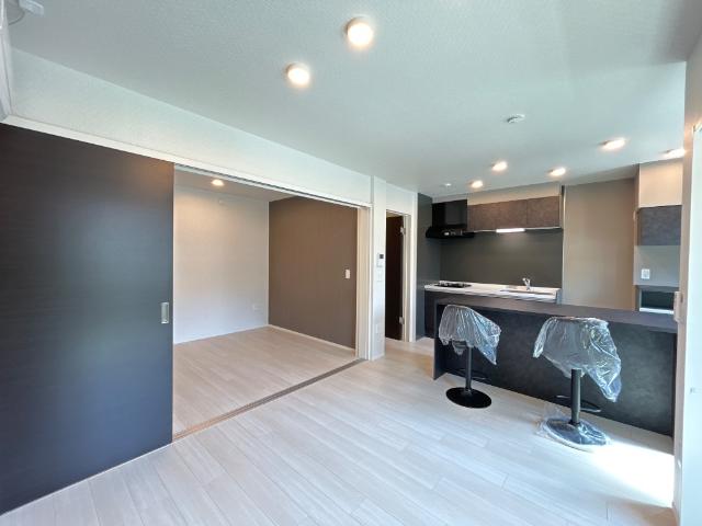 レヴメゾン神山五番館203号室 リビング（イメージ）